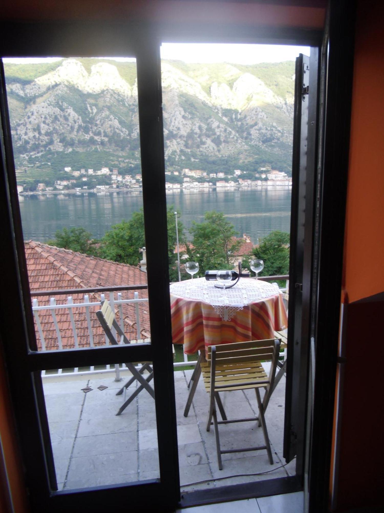 Apartments Coso Zlatne Njive Bb Kotor Luaran gambar
