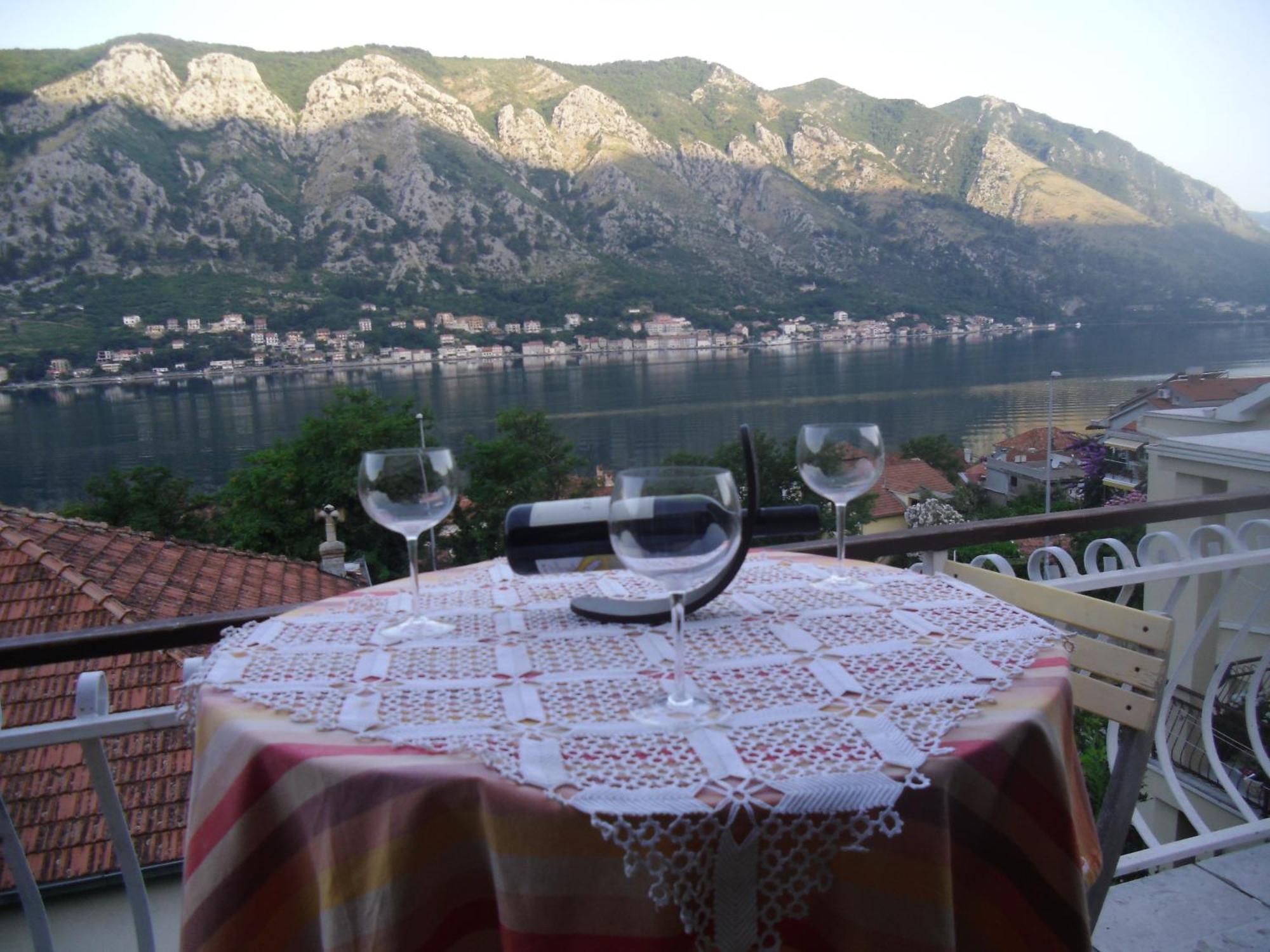 Apartments Coso Zlatne Njive Bb Kotor Luaran gambar